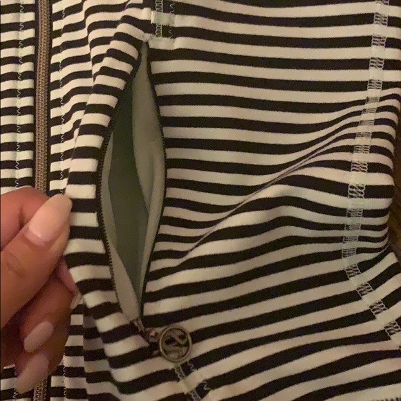 Lululemon Zip Up - Picture 2 of 4